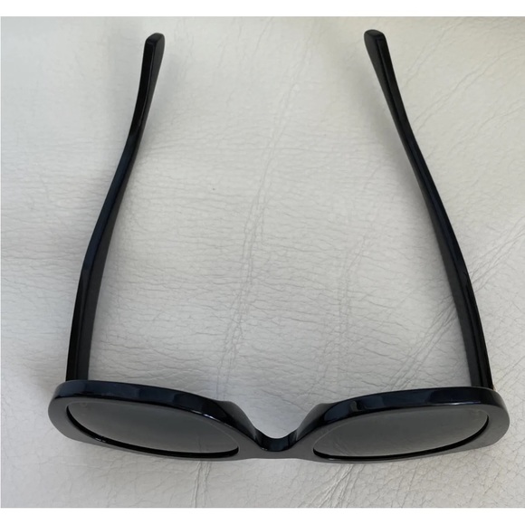 Gucci Sunglasses - Picture 8 of 12